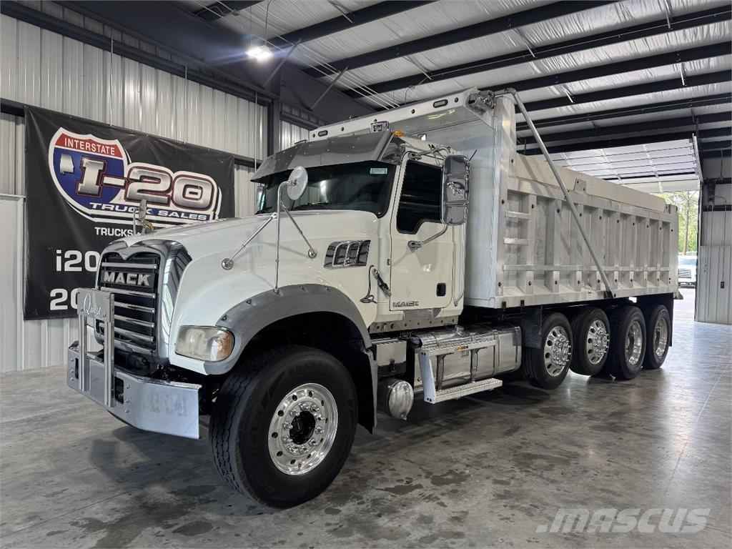 Mack GU713 Kiperi kamioni