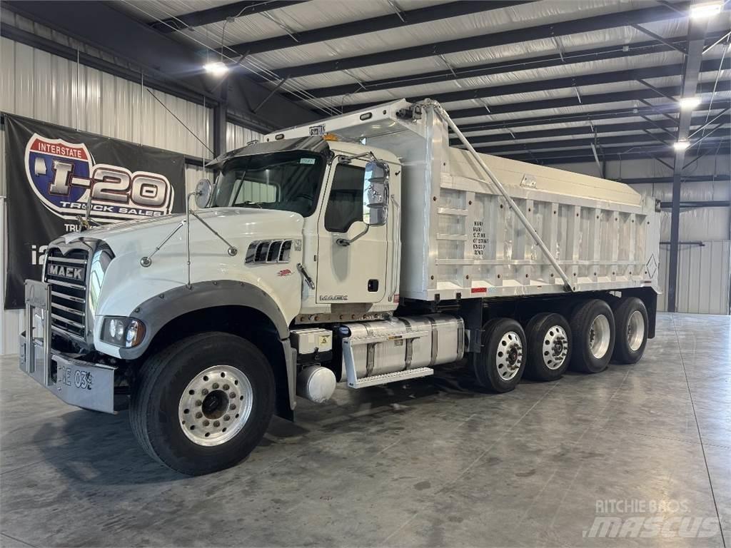 Mack GU713 Kiperi kamioni
