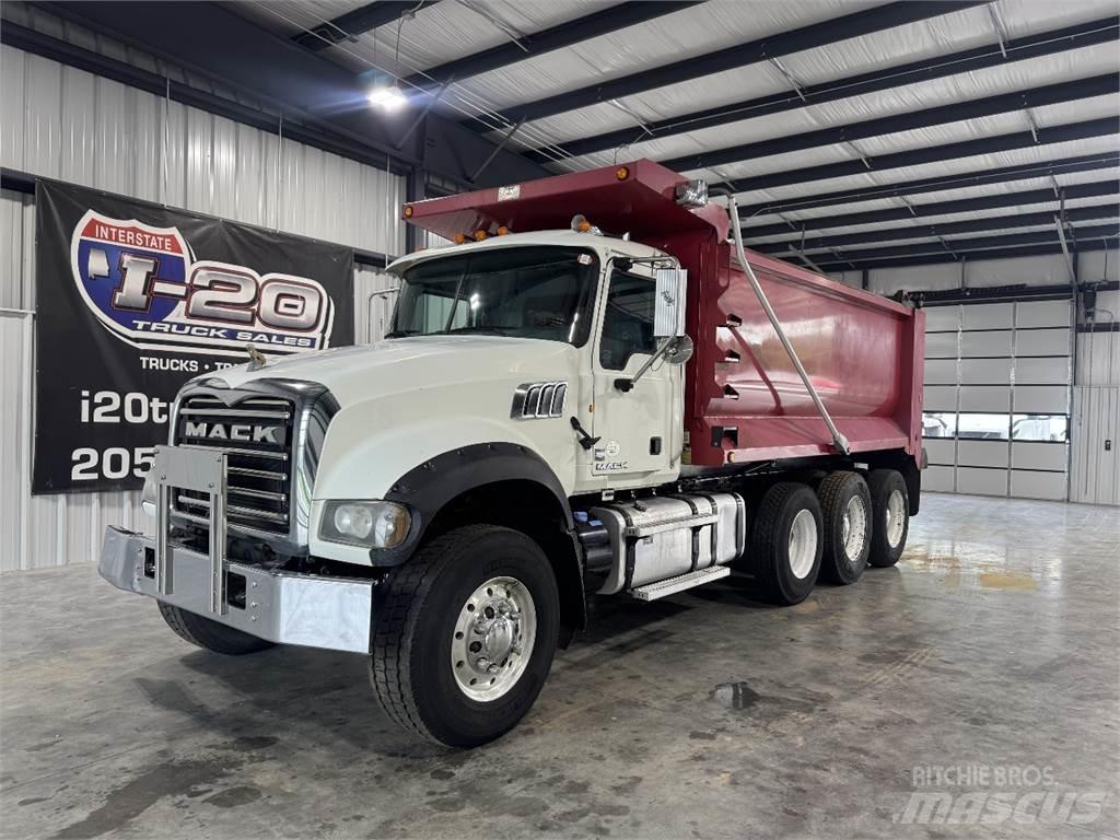 Mack GU713 Kiperi kamioni
