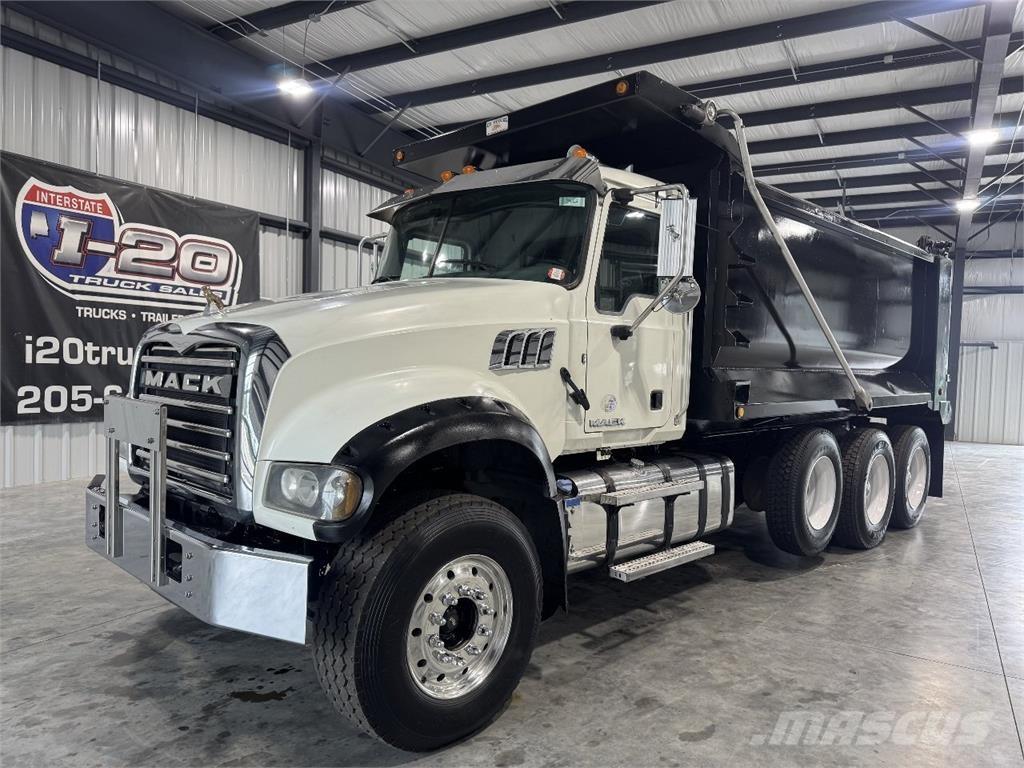 Mack GU713 Kiperi kamioni
