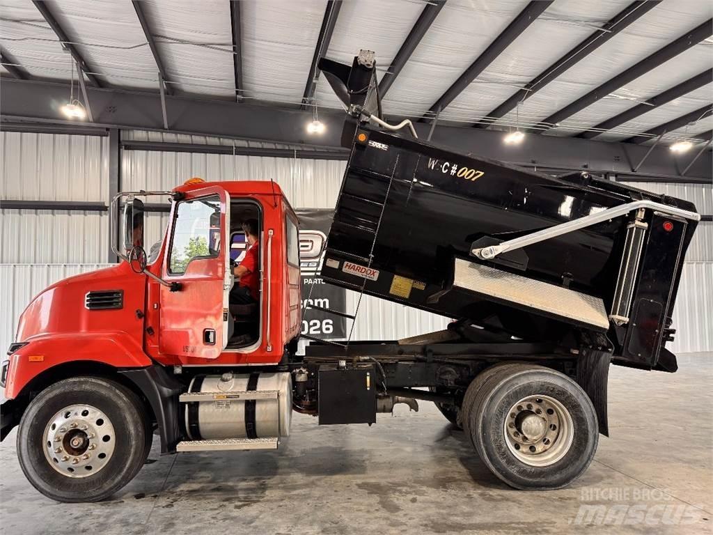 Mack MD6 Kiperi kamioni