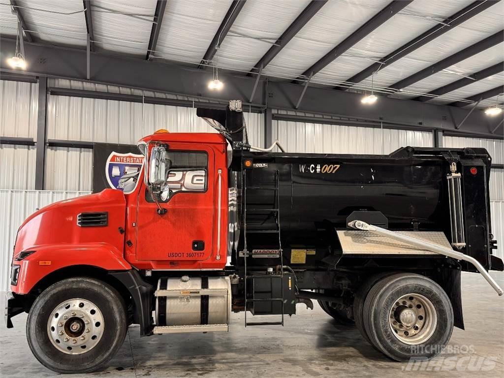 Mack MD6 Kiperi kamioni