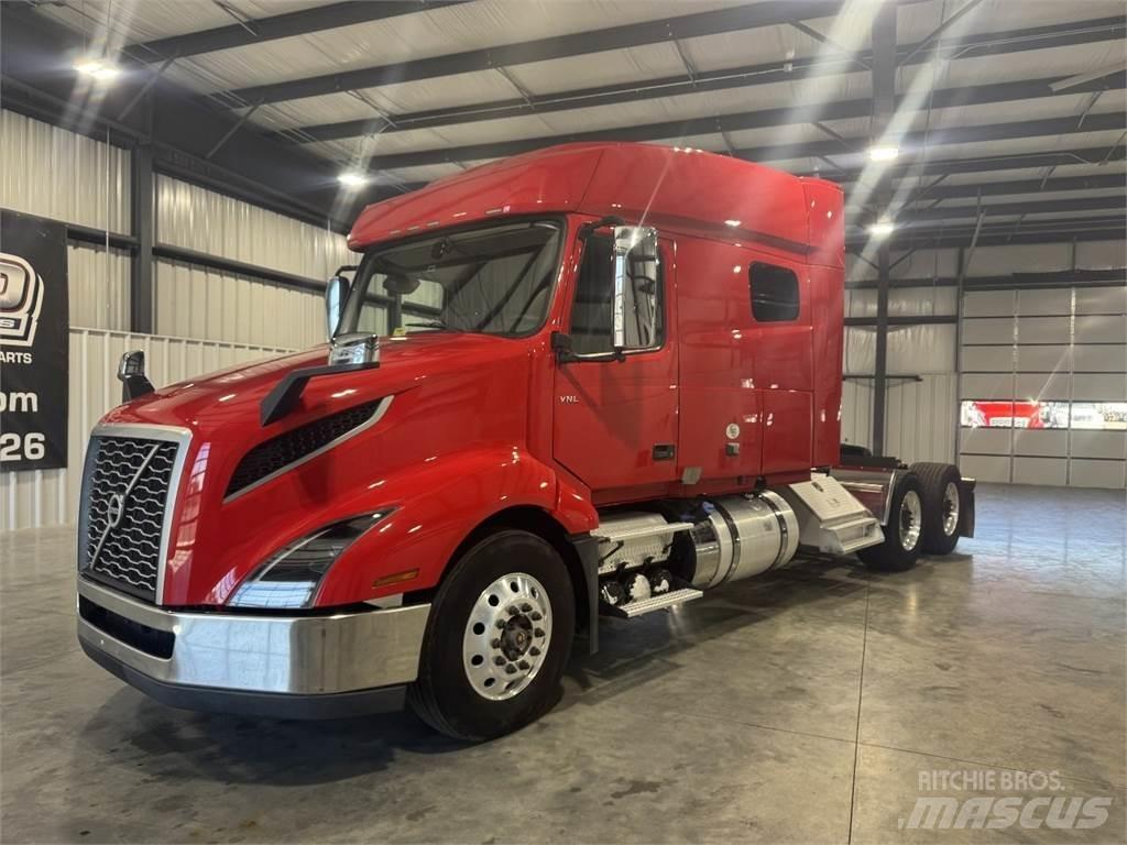 Volvo VNL64T740 Tegljači