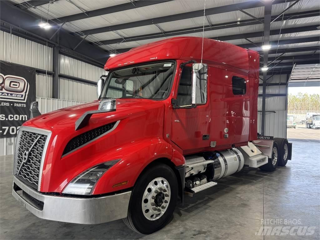 Volvo VNL64T740 Tegljači
