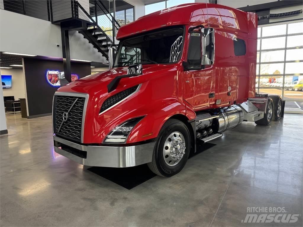Volvo VNL64T740 Tegljači