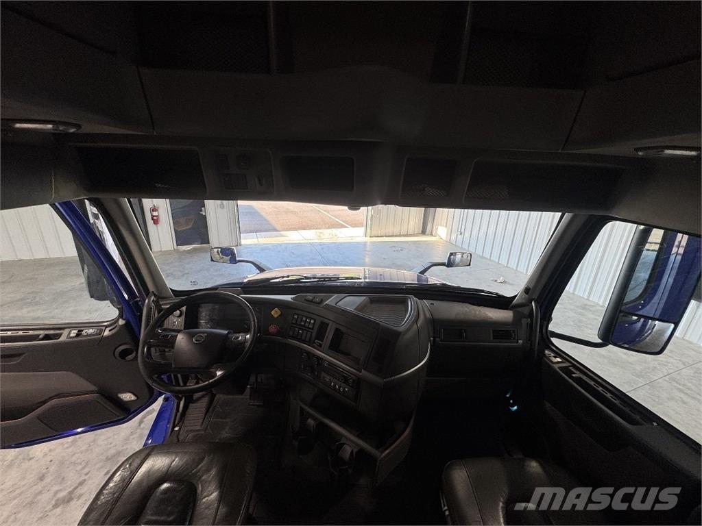 Volvo VNL860 Tegljači