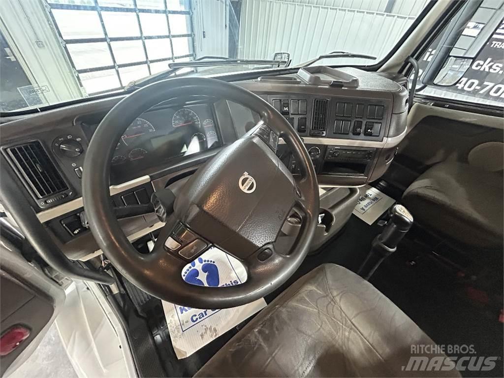 Volvo VNM64T200 Tegljači