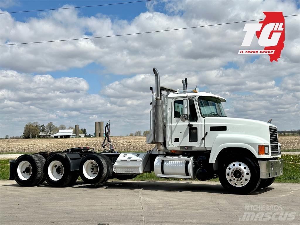 Mack CH613 Tegljači