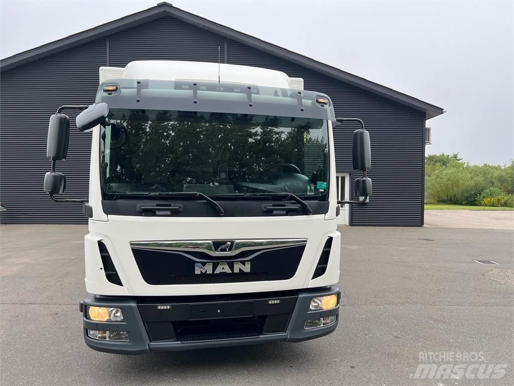 MAN TGL 12.220 Sanduk kamioni