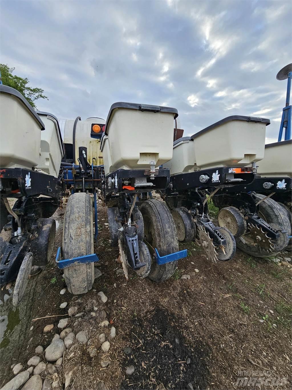 Kinze 3000 Ostale komponente za građevinarstvo
