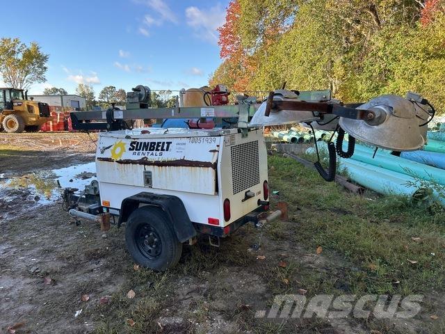 Atlas QLT M10 Rasvetni stubovi