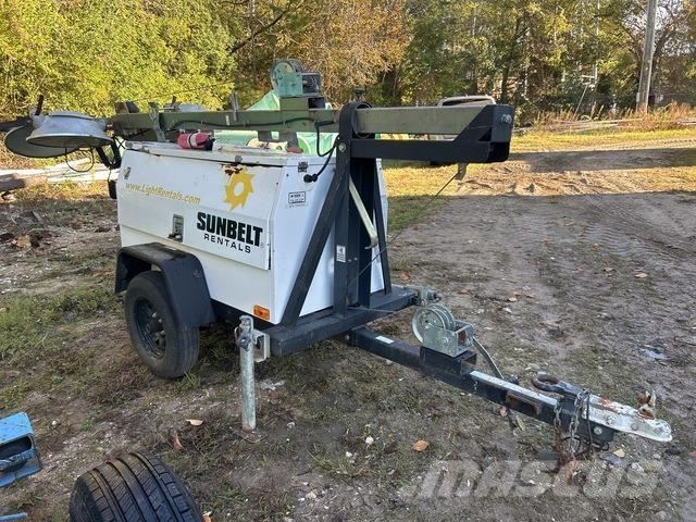 Atlas QLT M10 Rasvetni stubovi