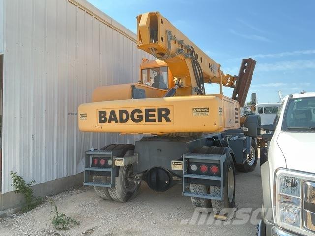 Badger 470TM Bageri točkaši