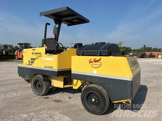 Bomag BW11RH Gumeni valjci na točkovima