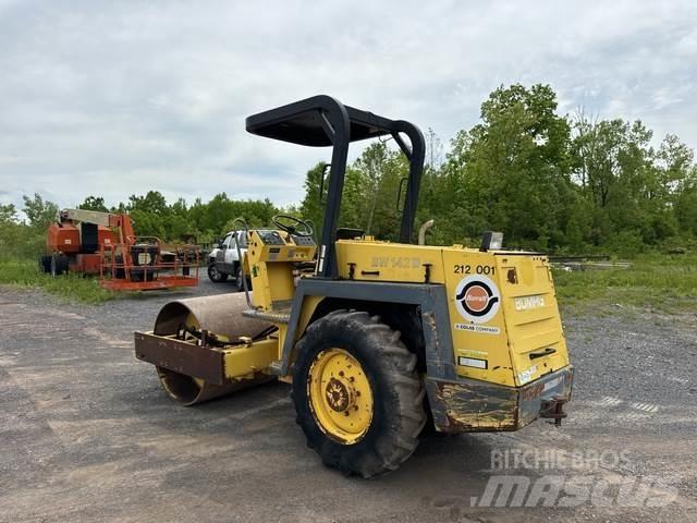 Bomag BW142D Valjci sa jednim bubnjem