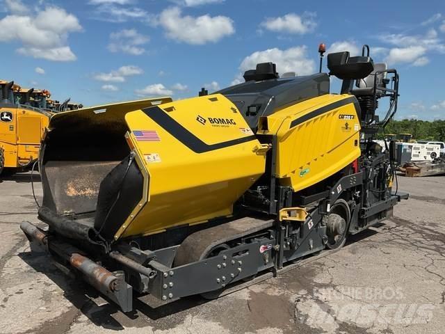 Bomag CR-820T Asfaltni finišeri
