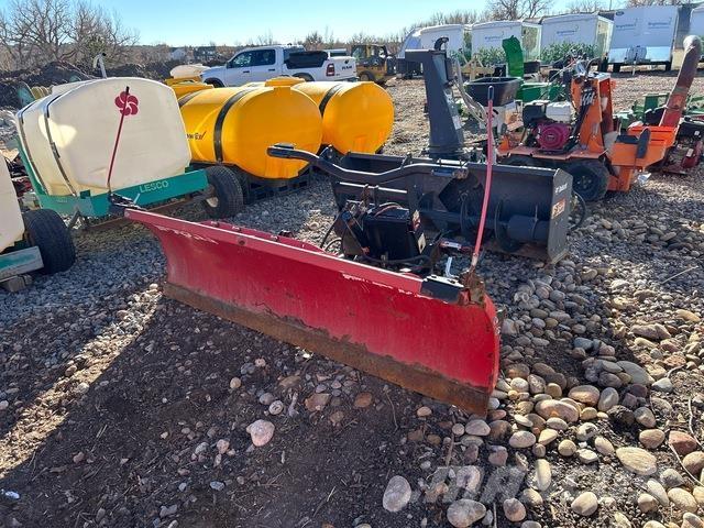 Boss  Snežne daske i plugovi