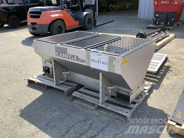 Boss Forge 1.5 Posipači soli i peska