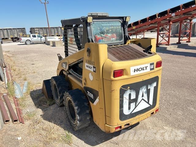 CAT 226B2 Skid steer mini utovarivači