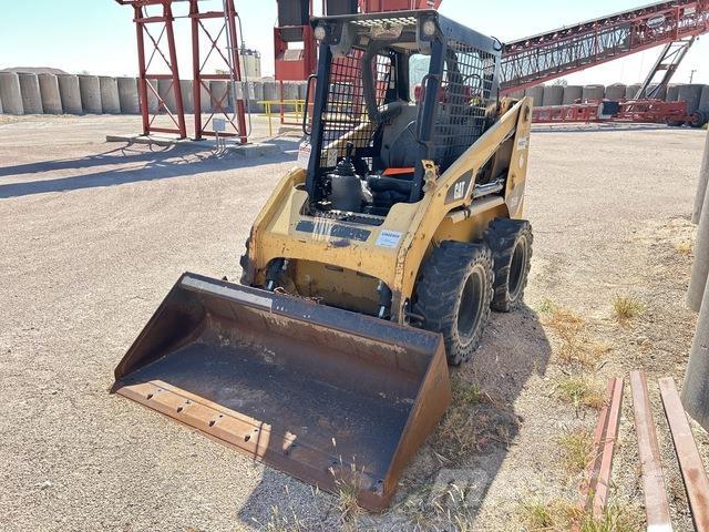 CAT 226B2 Skid steer mini utovarivači