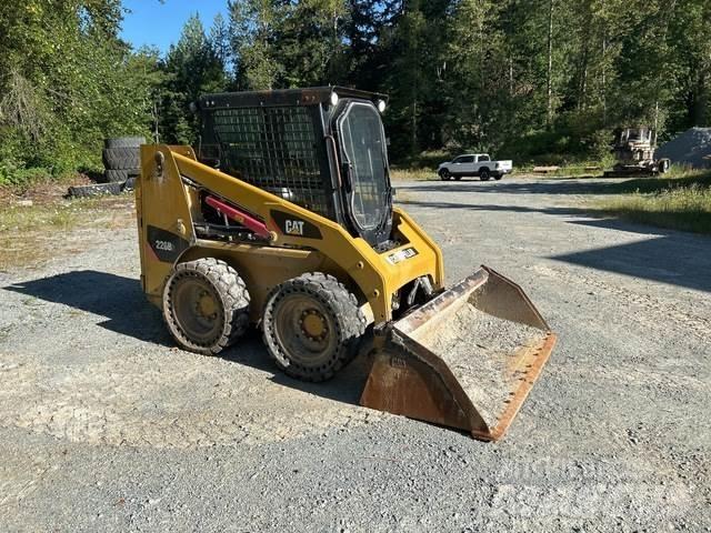 CAT 226B3 Skid steer mini utovarivači