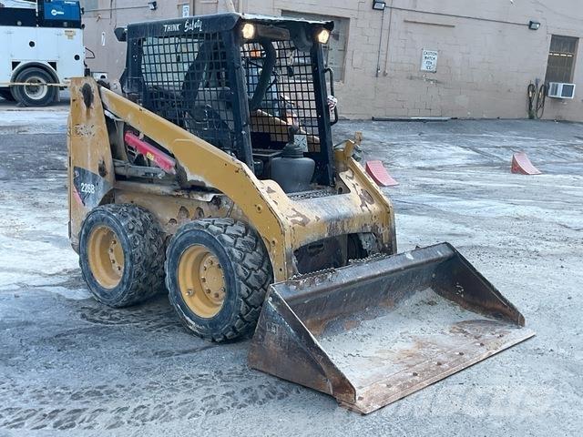 CAT 226B3 Skid steer mini utovarivači
