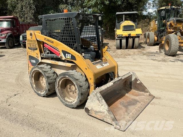 CAT 226B3 Skid steer mini utovarivači