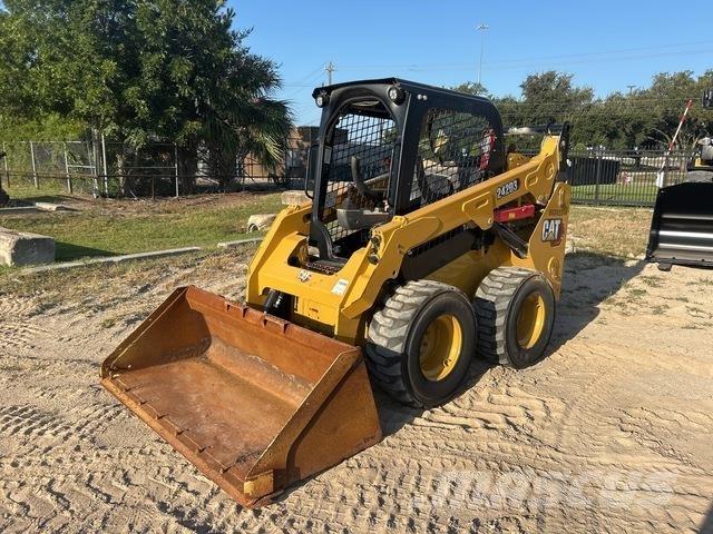 CAT 242D3 Skid steer mini utovarivači