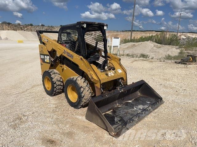 CAT 262D Skid steer mini utovarivači