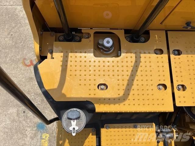 CAT 320GC Bageri guseničari
