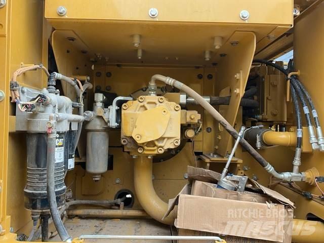 CAT 323GX Bageri guseničari