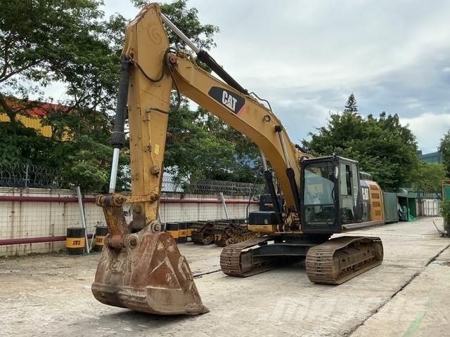 CAT 324E Bageri guseničari