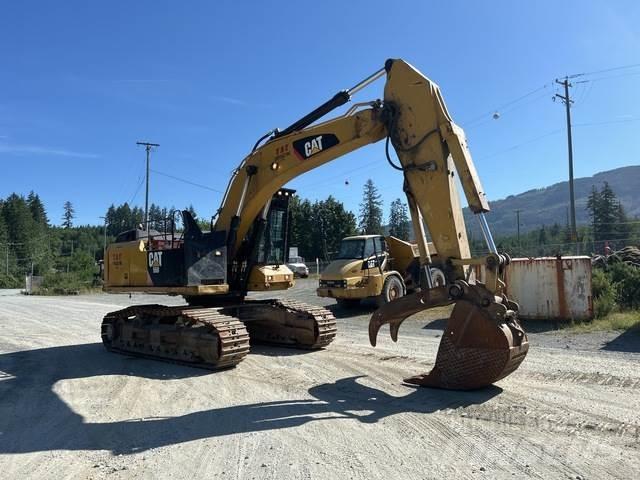 CAT 568 Bageri guseničari