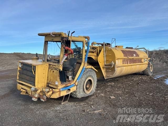 CAT 613B Kamioni za vodu