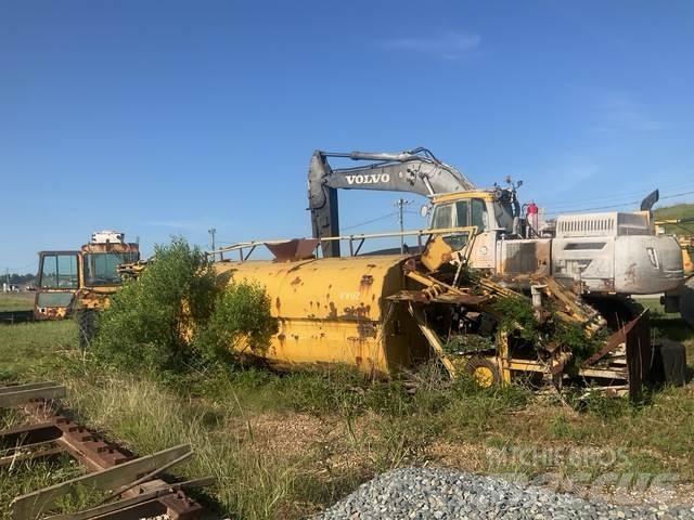 CAT 613C Kamioni za vodu