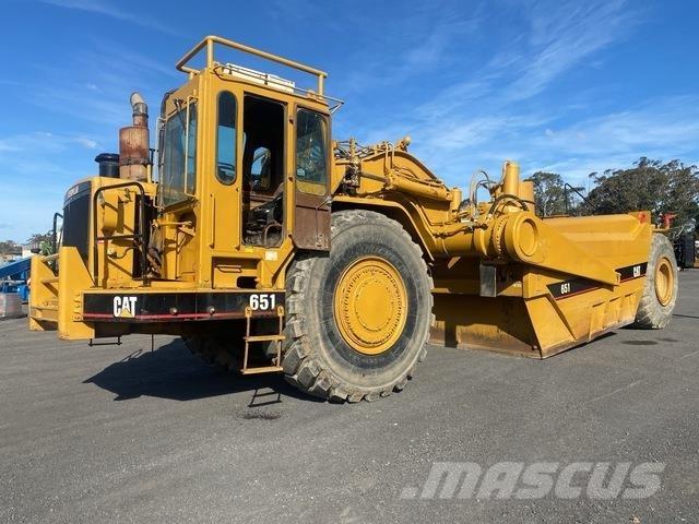 CAT 651 Kamioni za vodu