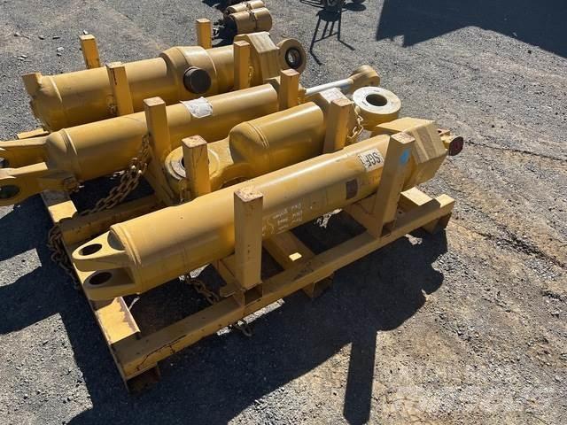 CAT 657E Ostale kargo komponente
