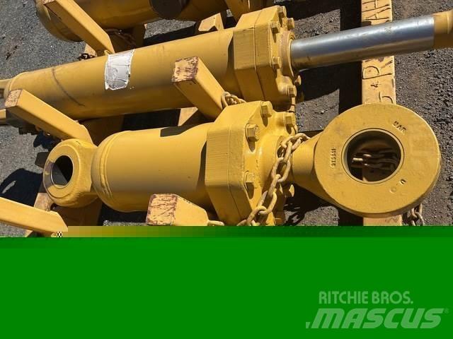 CAT 657E Ostale kargo komponente