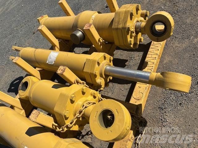 CAT 657E Ostale kargo komponente