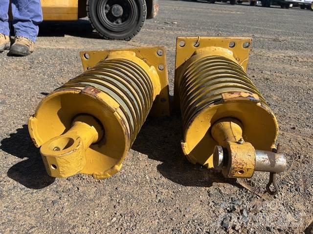 CAT 657E Ostale kargo komponente