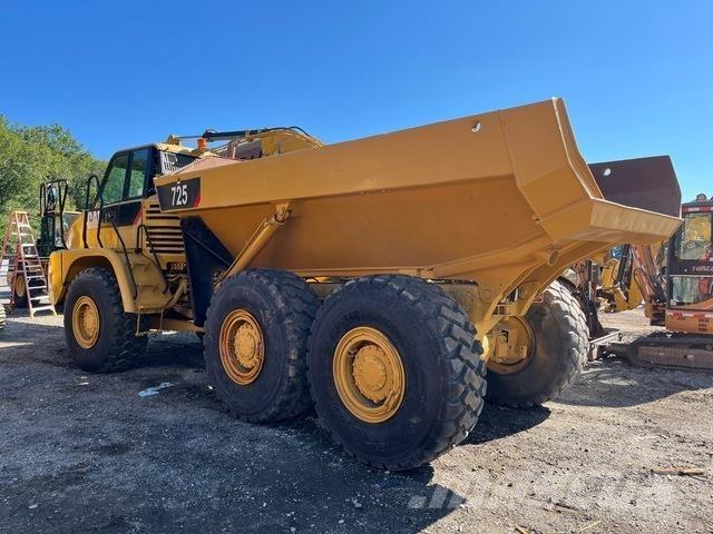 CAT 725 Zglobni damperi