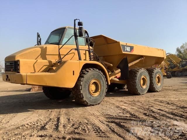 CAT 740 Zglobni damperi