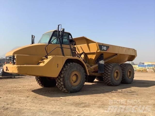 CAT 740 Zglobni damperi