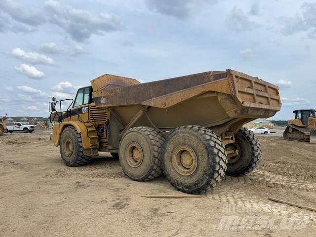 CAT 740 Zglobni damperi