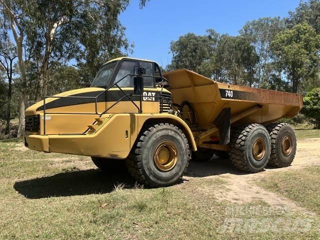 CAT 740 Zglobni damperi