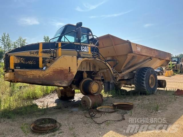 CAT 740 Zglobni damperi