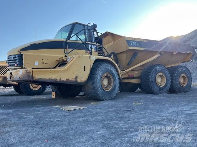 CAT 740 Zglobni damperi