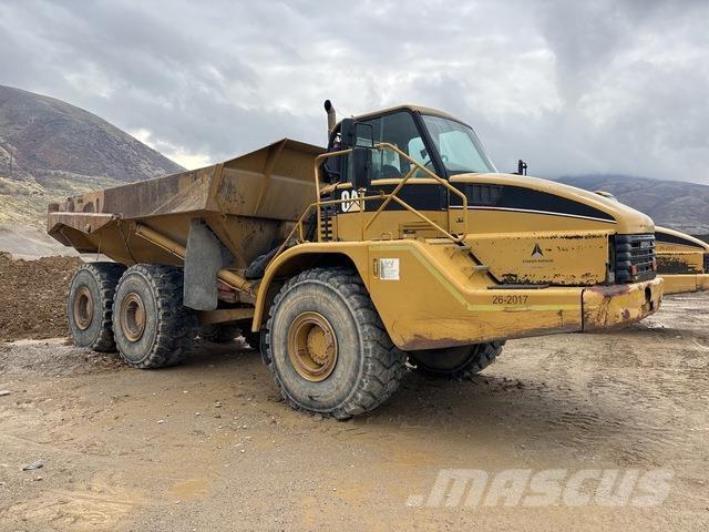 CAT 740 Zglobni damperi