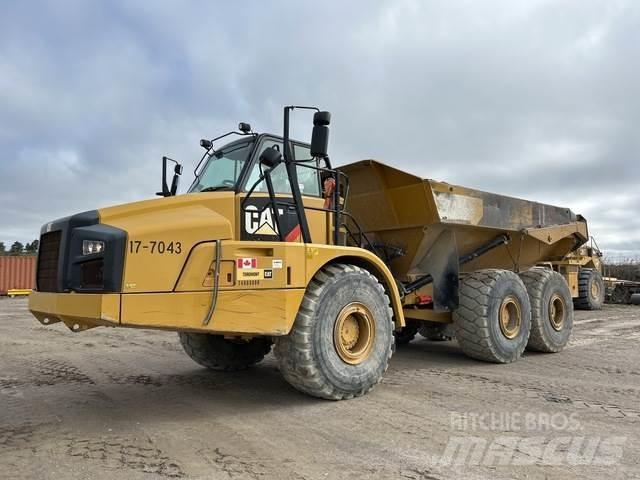 CAT 740B Zglobni damperi