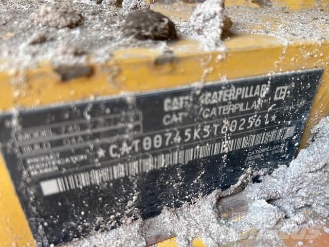 CAT 745 Zglobni damperi